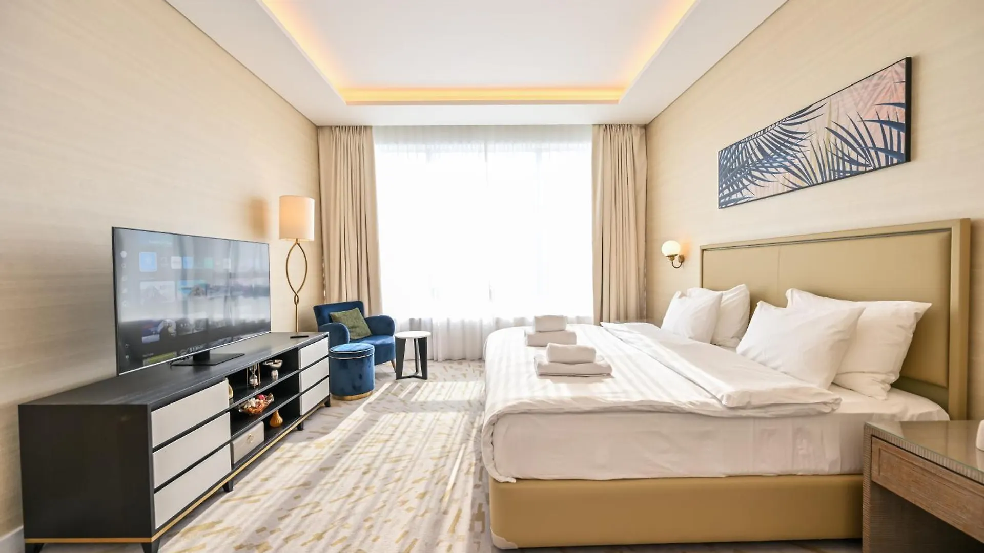 Stylish 1-Br Retreat With Sweeping Views In Palm Tower Apartment Dubai