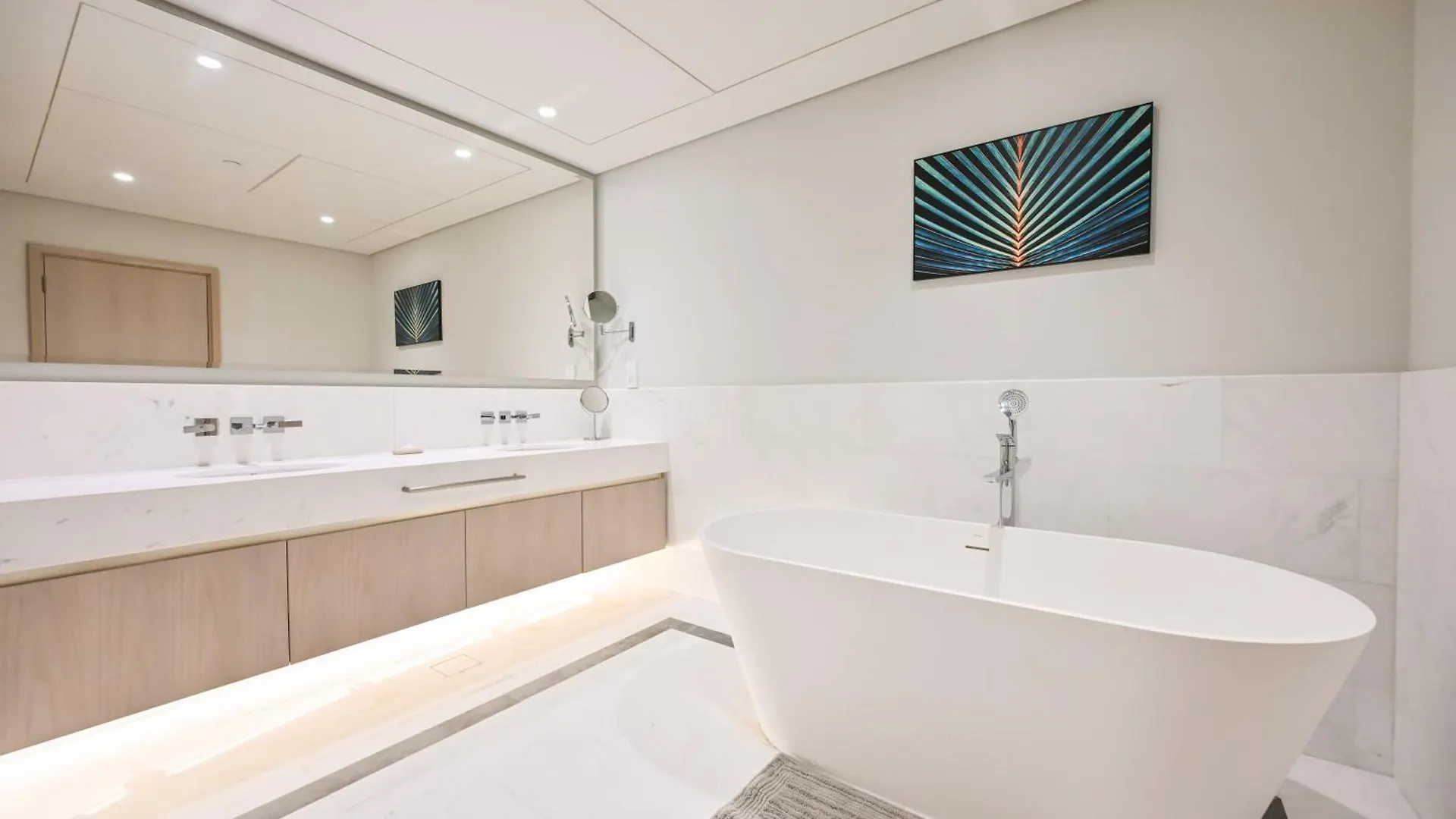 Stylish 1-Br Retreat With Sweeping Views In Palm Tower Apartment Dubai United Arab Emirates
