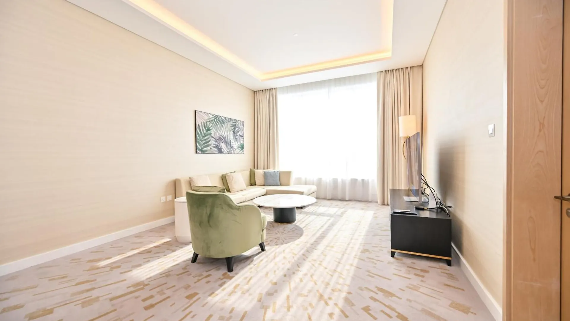 Appartamento Stylish 1-Br Retreat With Sweeping Views In Palm Tower Dubai